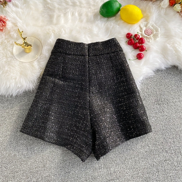 Stílusos női rövidnadrág magas derékkal