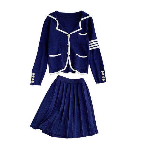 Set modern de dama de fusta scurta si vesta