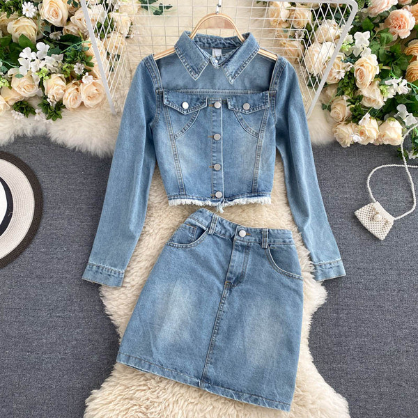 Női farmer szett kabátból és szoknyából