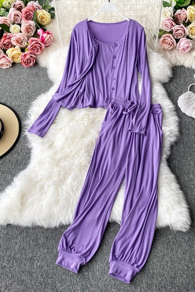 Naiste vabaaja komplekt pikkadest pükstest ja pluusist