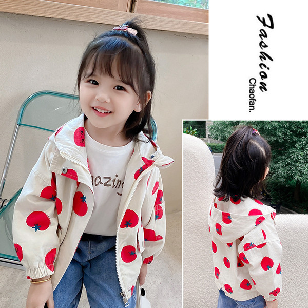 Napi gyerekkabát cipzárral és kapucnival lányoknak