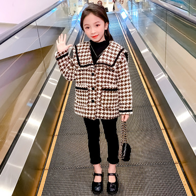 Κομψό παιδικό παλτό για κορίτσια με τσέπες