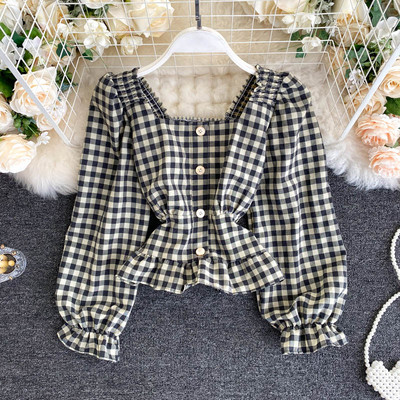 Ruuduline naiste retrosärk kandilise dekoltee ja nööpidega