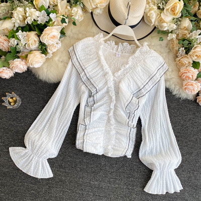 Γυναικείο πουκάμισο με λαιμόκοψη