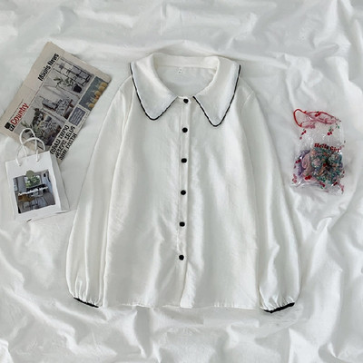 Γυναικείο πουκάμισο κλασικό μοντέλο με κλασικό γιακά και μακριά μανίκια