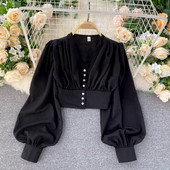 Μοντέρνο γυναικείο πουκάμισο με λαιμόκοψη και κουμπιά