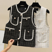 Női alkalmi mellény zsebekkel és gombokkal