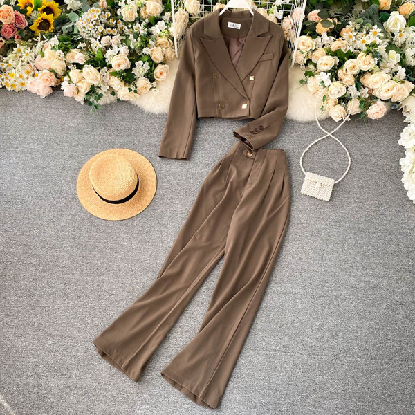 Καθημερινό γυναικείο σετ από δύο μέρη - σακάκι και μακρύ παντελόνι σε διάφορα χρώματα