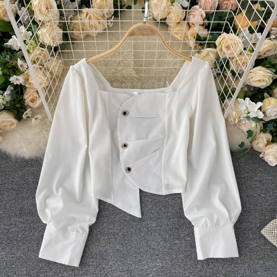 Cămașă de damă asimetrică cu nasturi și decolteu pătrat