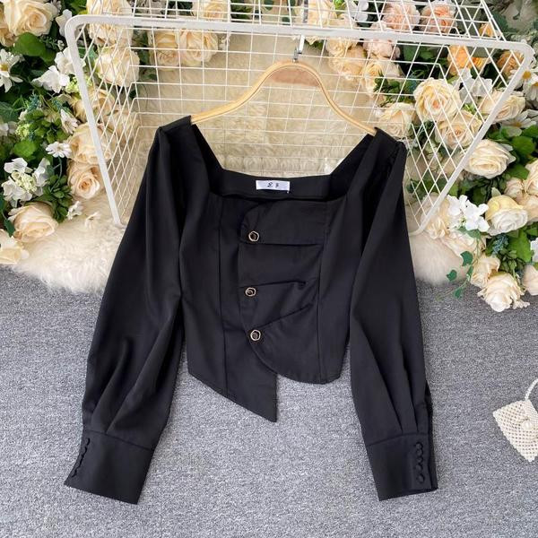 Cămașă de damă asimetrică cu nasturi și decolteu pătrat