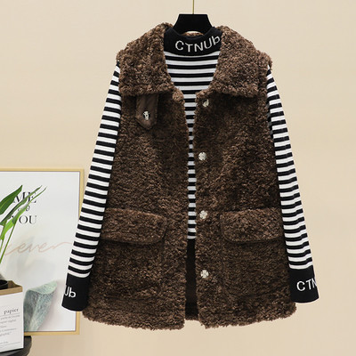 Praegune naiste vest taskutega