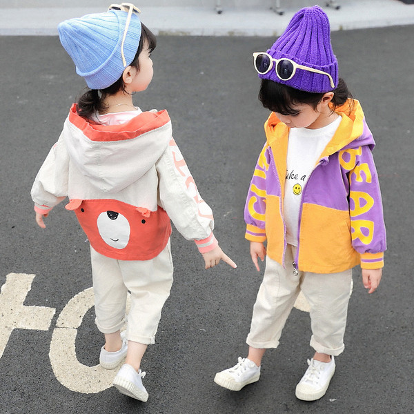 Napi gyerekkabát lányoknak kapucnival és rátéttel