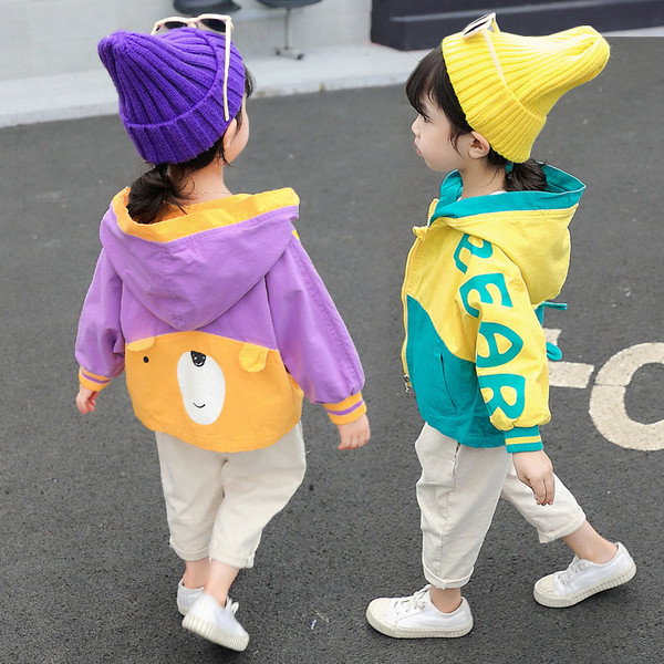 Napi gyerekkabát lányoknak kapucnival és rátéttel