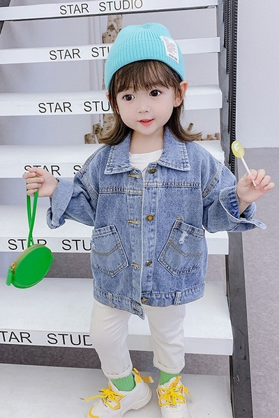 Μοντέρνο παιδικό τζιν μπουφάν για κορίτσια με χρωματιστό απλικέ