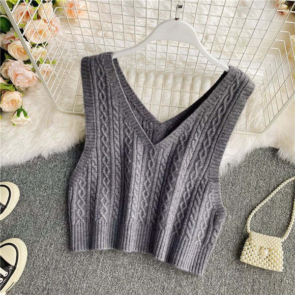 Női lezser felső spitz nyakkivágással, széles modellel