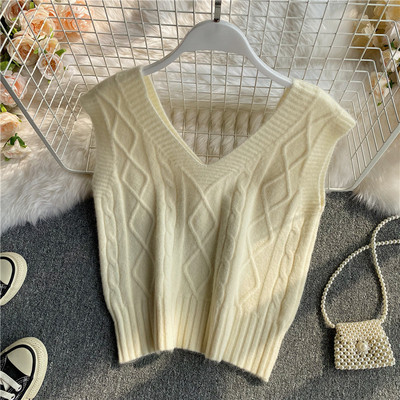 Γυναικεία  μπλούζα με φαρδύ λουράκι και λαιμόκοψη