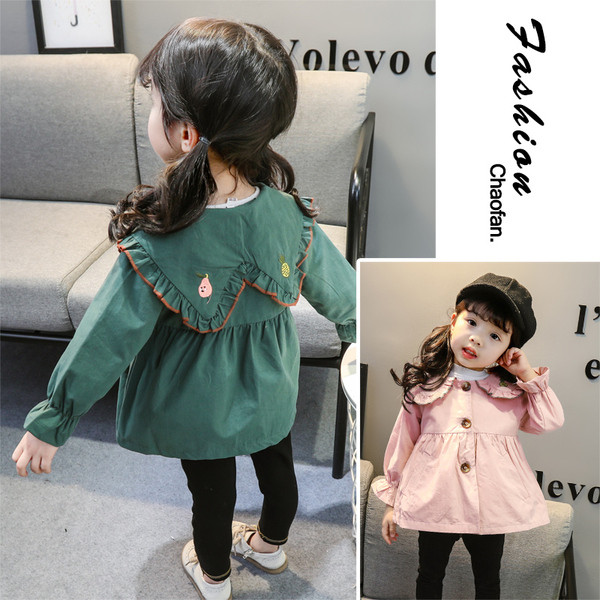 Μοντέρνο παιδικό παλτό με κουμπιά και κεντήματα για κορίτσια