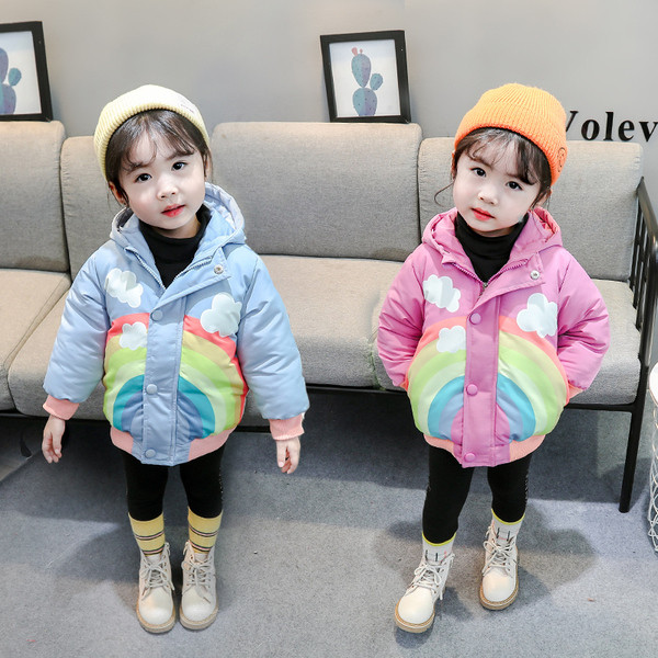 Χειμερινό παιδικό μπουφάν για κορίτσια με κουκούλα και έγχρωμη εκτύπωση