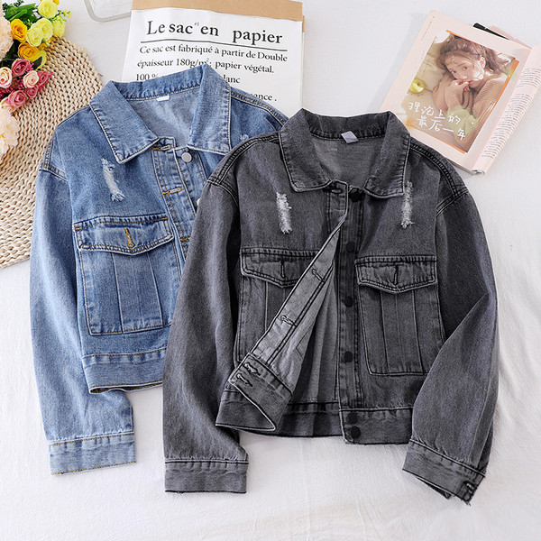 Γυναικείο casual τζιν μπουφάν με σκισμένο σχέδιο