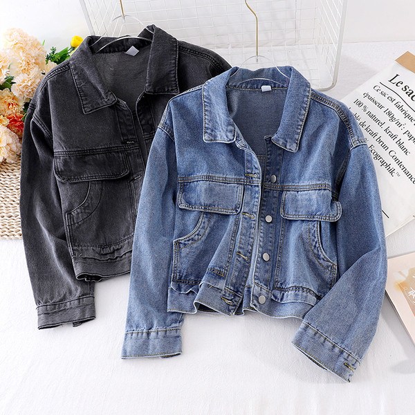 Geaca de dama din denim cu buzunare si nasturi