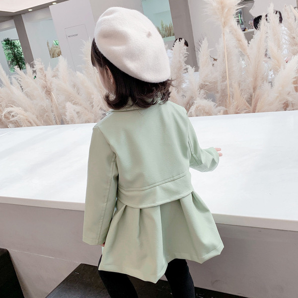 Palton modern pentru copii cu nasturi pentru fete