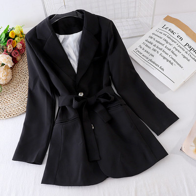 Стилно дамско палто с колан на талията и джобове