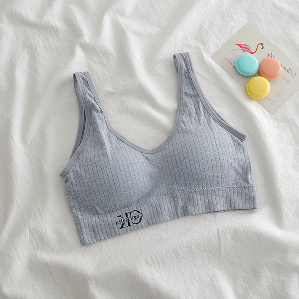 Bustiera de zi cu zi de dama model simplu cu inscriptie