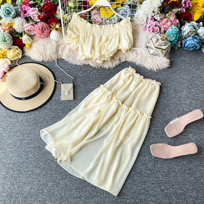 Μοντέρνο γυναικείο σετ από μακριά φούστα και μπλούζα