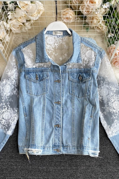 Praegune naiste teksajakk pitsi ja taskutega