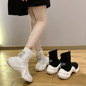 Γυναικεία αθλητικά παπούτσια σε μορφή  κάλτσας