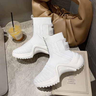 Γυναικεία αθλητικά παπούτσια σε μορφή  κάλτσας