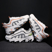 Casual γυναικεία αθλητικά παπούτσια με κορδόνια και επίπεδη σόλα σε λευκό χρώμα