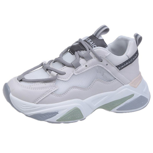 Γυναικεία αθλητικά παπούτσια με επιγραφή σε λευκό χρώμα