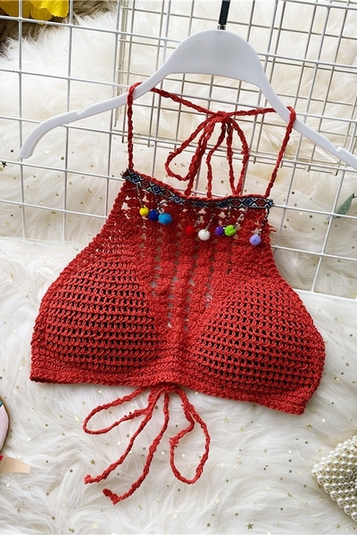 Μοντέρνο γυναικείο πλεκτό μπουστάκι με λεπτές τιράντες