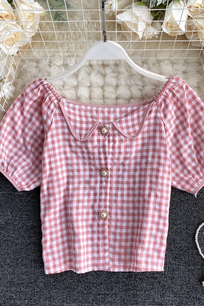 Rövid ujjú, gyöngygombos női ing