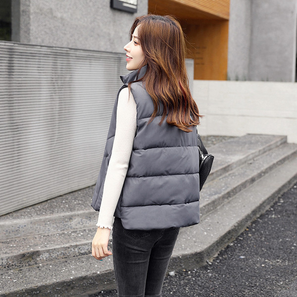 Γυναικείο γιλέκο casual με ψηλό γιακά και τσέπες