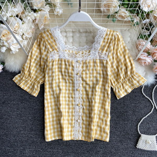 Ruuduline naiste särk kandilise kaelusega ja pitselementidega