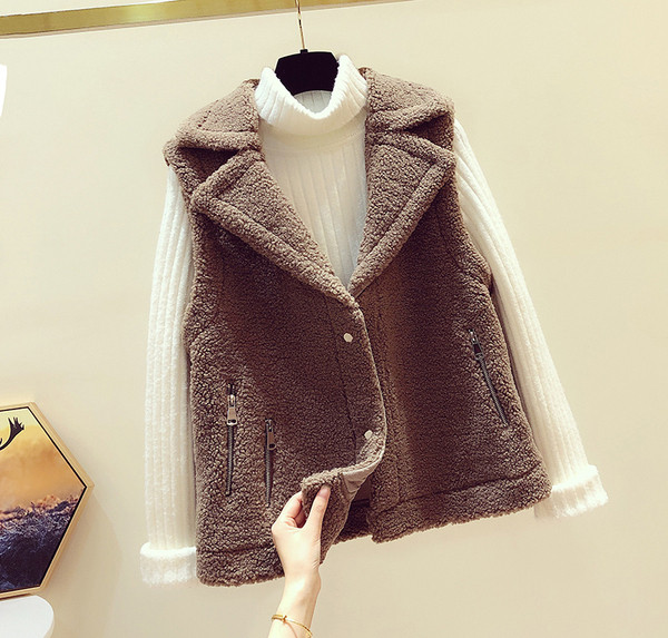 Modern női mellény cipzárral és gombokkal