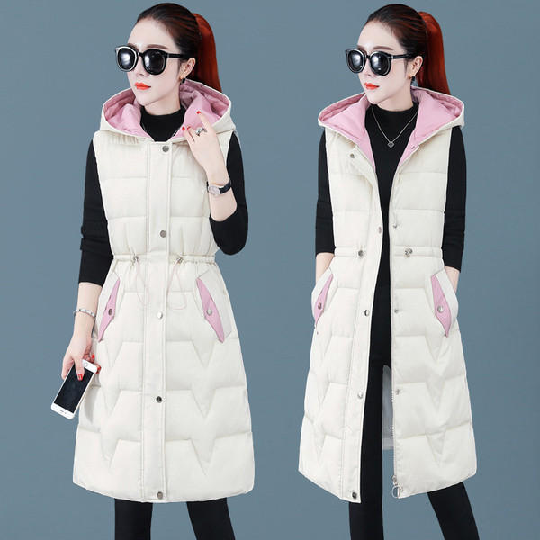 Jauns sieviešu vestes modelis ar kabatām un saitēm jostasvietā