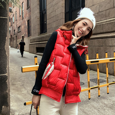 Γυναικείο αθλητικό γιλέκο με κουκούλα και τσέπες