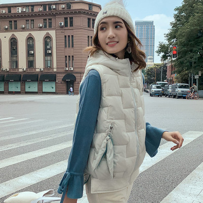 Γυναικείο αθλητικό γιλέκο με κουκούλα και τσέπες