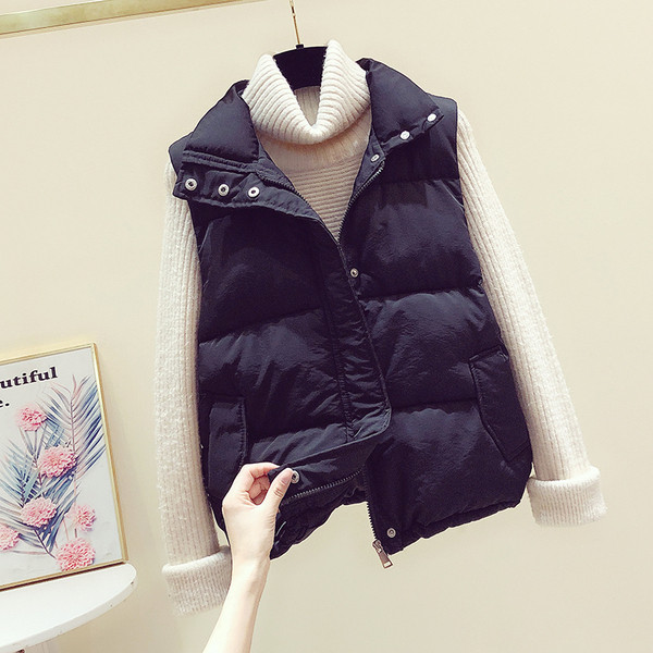 Női alkalmi mellény zsebekkel és cipzárral