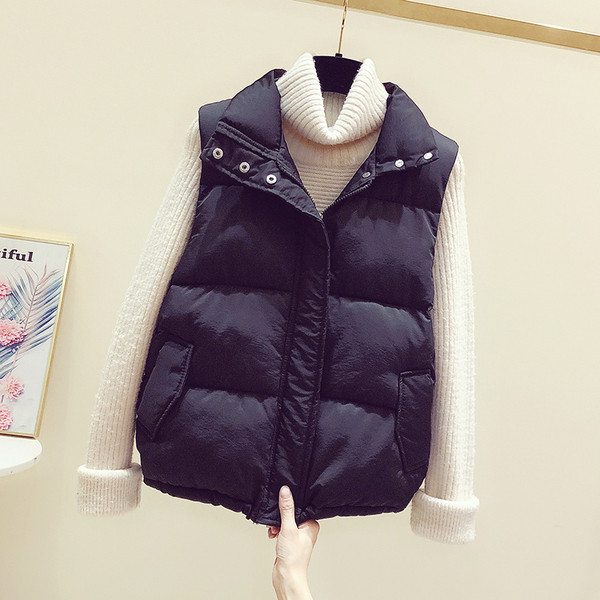 Női alkalmi mellény zsebekkel és cipzárral