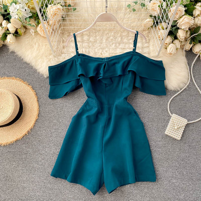 Μοντέρνες γυναικείες ολόσωμες φόρμες με μανίκια και τιραντάκια