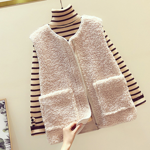 Sieviešu dūnu veste ar kabatām un rāvējslēdzēju