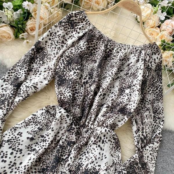 Moodne naiste kombinesoon leopardimustriga
