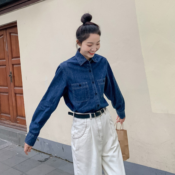 Naiste klassikalise krae, pikkade varrukate ja taskutega teksasärk