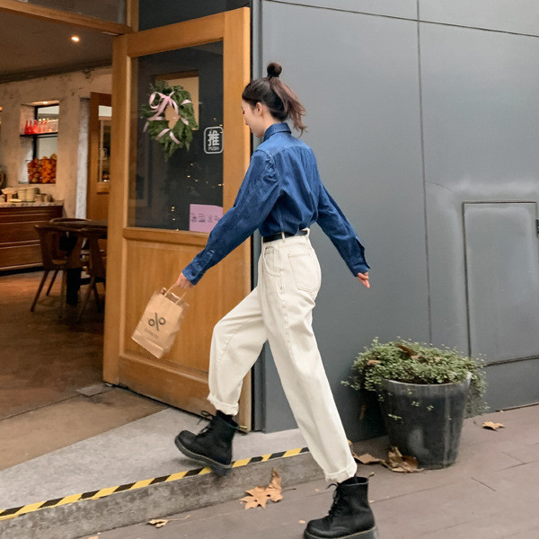 Naiste klassikalise krae, pikkade varrukate ja taskutega teksasärk