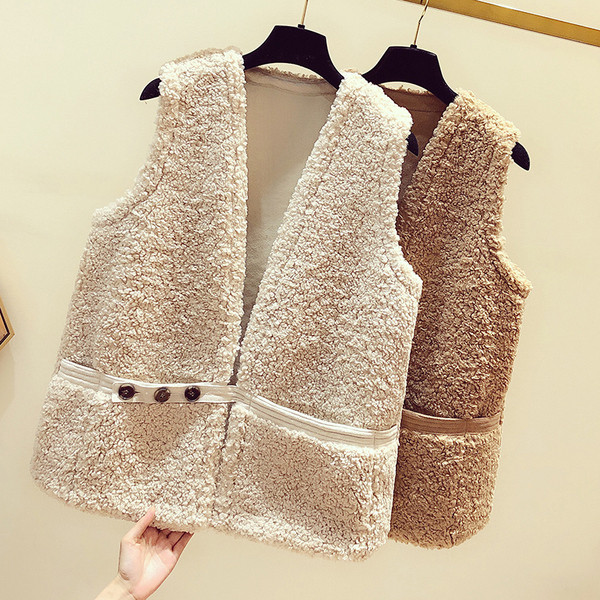 Νέο μοντέλο γυναικείο γιλέκο με κουμπιά