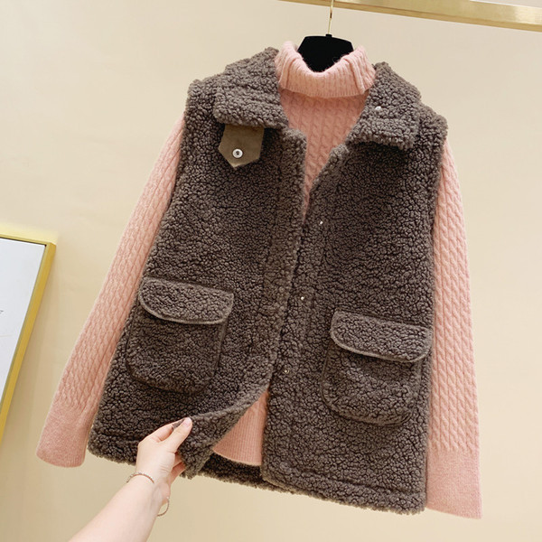 Καθημερινό γυναικείο γιλέκο με κουμπιά και τσέπες σε διάφορα χρώματα